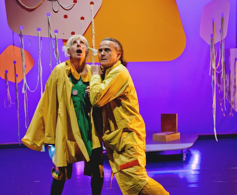 LA AVENTURA DE BRUNO Y ESTELA